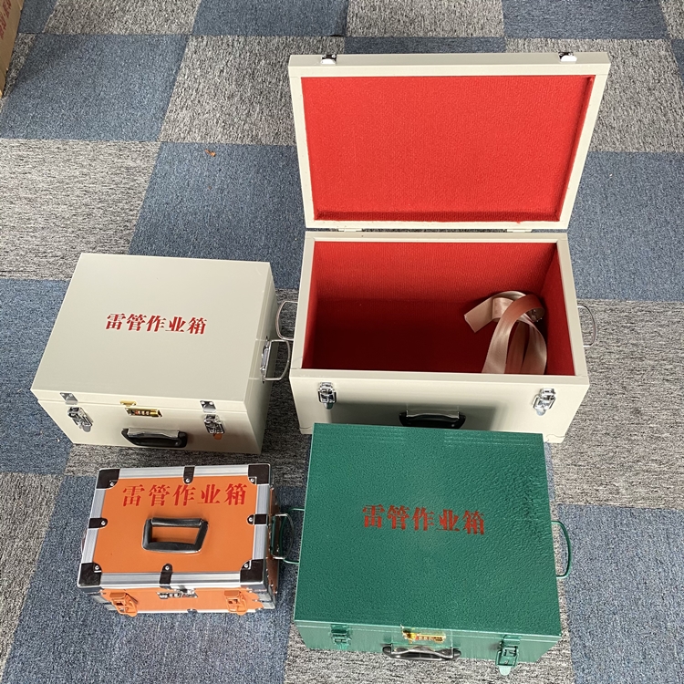 民丰爆破工程作业箱如何选择？玻璃钢与传统材质的全面对比
